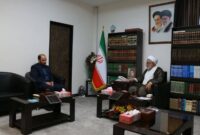 تا زنده‌ام از کتاب و کتابخوانی حمایت می‌کنم