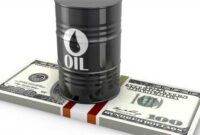 قیمت نفت بیش از ۳ دلار کاهش یافت