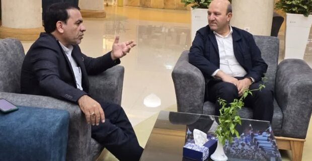 نشست مدیرکل بنیاد هرمزگان با مدیرعامل شرکت بهره‌برداری نفت و گاز زاگرس جنوبی