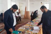 بازدید سرپرست ستاد کانون های مساجد هرمزگان از نمایشگاه کتاب یاران مهربان