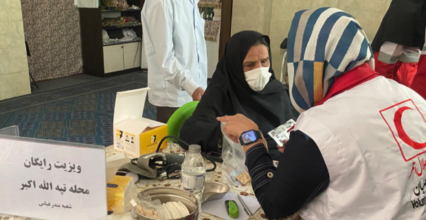 بهر مندی بیش از ۱۵۰ نفر از خدمات کاروان سلامت هلال احمر بندرعباس بهر مندی بیش از ۱۵۰ نفر از خدمات کاروان سلامت هلال احمر بندرعباس