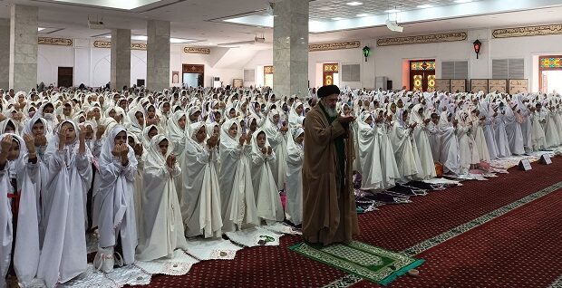 جشن تکلیف فرصتی برای آشنایی دانشآموزان با بهار زندگی و رشد اخلاقی جشن تکلیف فرصتی برای آشنایی دانشآموزان با بهار زندگی و رشد اخلاقی
