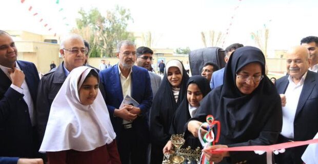 ارتقاء کمی و کیفی آموزش، پیشران توسعه استان است ارتقاء کمی و کیفی آموزش، پیشران توسعه استان است