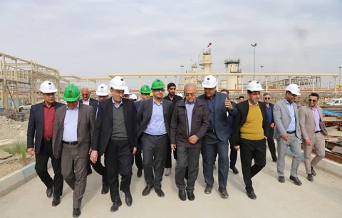 بازدید استاندار هرمزگان از پالایشگاه نفت آفتاب بازدید استاندار هرمزگان از پالایشگاه نفت آفتاب