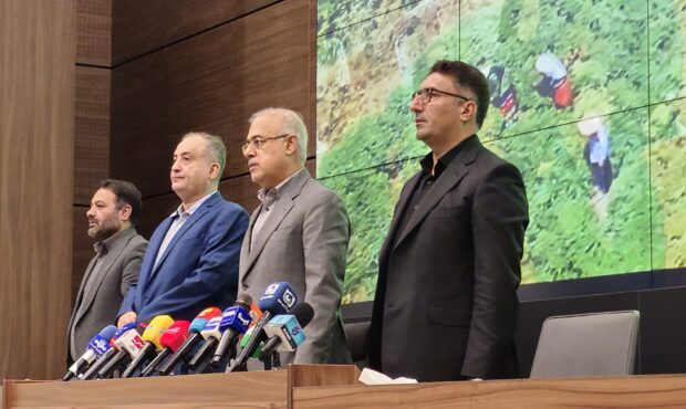 پیشنهادات کاربردی رئیس اتاق بازرگانی، صنایع، معادن و کشاورزی هرمزگان برای بازگشت رونق به بندر پیشنهادات کاربردی رئیس اتاق بازرگانی، صنایع، معادن و کشاورزی هرمزگان برای بازگشت رونق به بندر