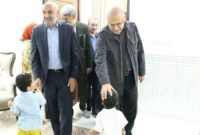 دیدار وزیر تعاون، کار و رفاه اجتماعی با دختران کم‌توان ذهنی مرکز بیت‌النبی(ص) بندرعباس در آستانه دهه کرامت