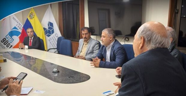 برگزاری نشست رئیس اتاق ملی صنایع غذایی ونزوئلا با هیأت تجاری اتاق بازرگانی هرمزگان برگزاری نشست رئیس اتاق ملی صنایع غذایی ونزوئلا با هیأت تجاری اتاق بازرگانی هرمزگان