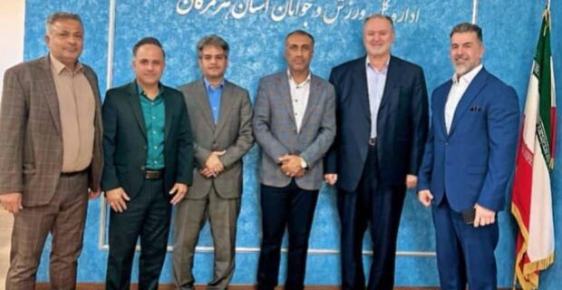 رئیس هیات کاراته استان با مدیرکل ورزش وجوانان هرمزگان دیدار کرد رئیس هیات کاراته استان با مدیرکل ورزش وجوانان هرمزگان دیدار کرد