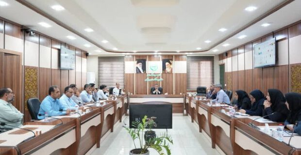 تاکید بر ساماندهی فعالیت داروخانه های گیاه پزشکی و تشکیل اتحادیه کود و سموم کشاورزی