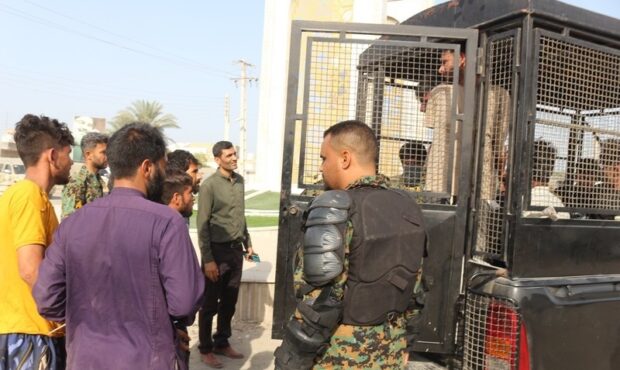 دستگیری اتباع بیگانه فعال در قاچاق سوخت در هرمزگان دستگیری اتباع بیگانه فعال در قاچاق سوخت در هرمزگان