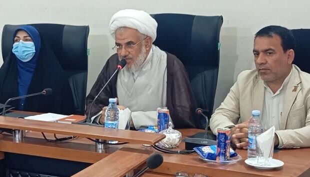 تجلیل از چهار خانواده شهید عضو کانون های مساجد استان هرمزگان تجلیل از چهار خانواده شهید عضو کانون های مساجد استان هرمزگان