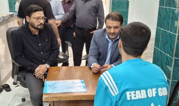 بازدید دادستان مرکز استان هرمزگان از زندان و کانون اصلاح و تربیت بندرعباس بازدید دادستان مرکز استان هرمزگان از زندان و کانون اصلاح و تربیت بندرعباس