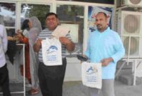 حضور پرسنل محیط زیست هرمزگان در فروشگاه های زنجیره ای و نانوائی های بندرعباس به مناسبت روز جهانی بدون پلاستیک