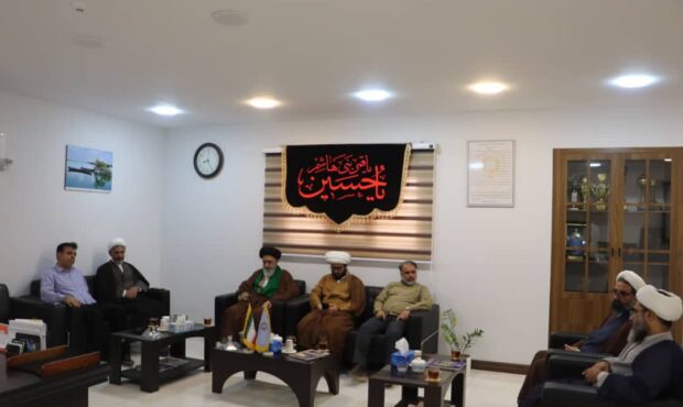 دیدار مدیرکل حوزه علمیه استان هرمزگان با مدیرکل بنیاد مسکن انقلاب اسلامی استان